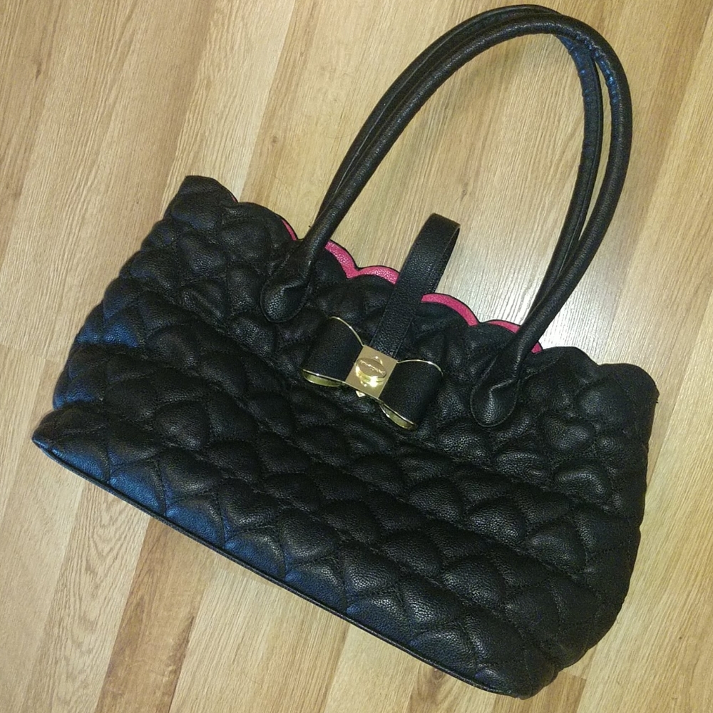 SALE 🐬 Betsy Johnson🌷Black Quilted Leather Bag